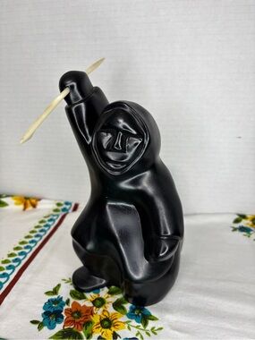 Vintage Pearlite Stonecraft Black Inuit Spear Hunter Carved Figurine Sculpture